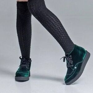 T.U.K. Emerald Velvet Ribbon Tie Pointed Creeper Vegan Boots Size 9 Womens